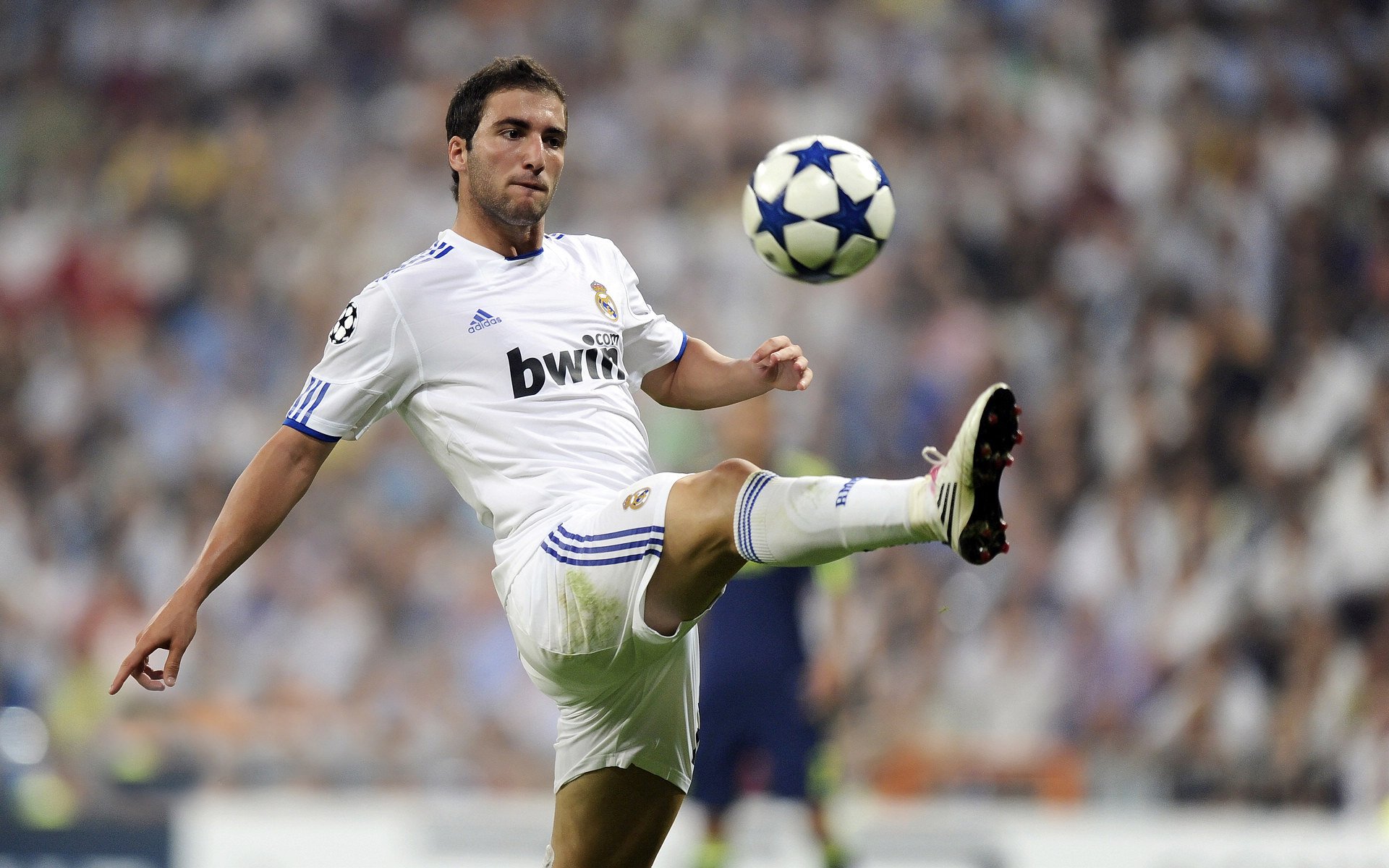 足球史最经典进球，足球史最经典进球比赛